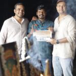 Unni Mukundan Instagram - Gandharva jr. STARTS ROLLING. 🎬🎥✨ First schedule starts rolling today. 10/02/2023 Gandharva jr. | ഗന്ധർവ്വ jr. | ಗಂಧರ್ವ jr. | గంధర్వుడు jr. | கந்தர்வ jr. | गंधर्वा jr. #Gandharvajr #UnniMukundan #VishnuAravind #PrasobhKrishna #SuvinKVarkey #SujithSujathan #PraveenPrabharam #JakesBejoy #LittleBigFilms Banner: little big films Produced by suvin k varkey & Prasobh krishna Directed by : Vishnu Aravind Written by : praveen prabharam & sujin sujathan Dop : chandru selvaraj Music : jakes bejoy Editor : Appu bhattathiri & Christy Sebastian Production controller : Manoj poomkunnam, Sajeev chandhiroor Exe producer : vineeth j pulludan Production designer : vinod raveendran Art director : ouseph john costume designer : gayathri kishore Makeup: ronex Xavier VFX : mindstein studios Chief Associate dir: akhil c thilakan Asst directors : Manu Pillai, Murali Krishnan, Arunlal, Akhil Chandran, Kiran Oommen Raj Stills: Bijith Dharmadam Promotion Consultant: Vipin Kumar, 10g Media @gandharvajrmovie @iamunnimukundan @films.littlebig @suvinkvarkey @vishnuaravind10 @timbuktu.man @sujinsujathan @jakes_bejoy @appubhattathiri @chandruselvaraj @vineeth_joy_pulludan @g_kishore_gk @artdirectorvinodraveendran @sajeevchandiroor @manojpoomkunn @ouseph_john @muralikrishnan_official @akhil_c_thilakan @bijith_dharmadam @manupillaiii @anandpadmanp @vvipink @10gmedia @mindsteinstudios @dcrusandrew @arunlalsp