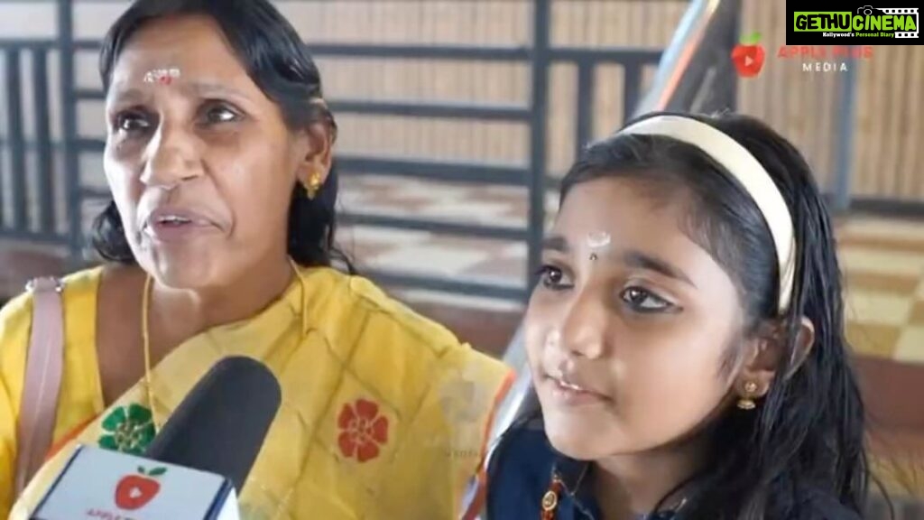 Unni Mukundan Instagram - #Malikappuram #Day31 Theatre Response! 😍🔥❤️🙏🏼 Thank you all families. Kids! ❤️ Video Courtesy: Apple Plus Media