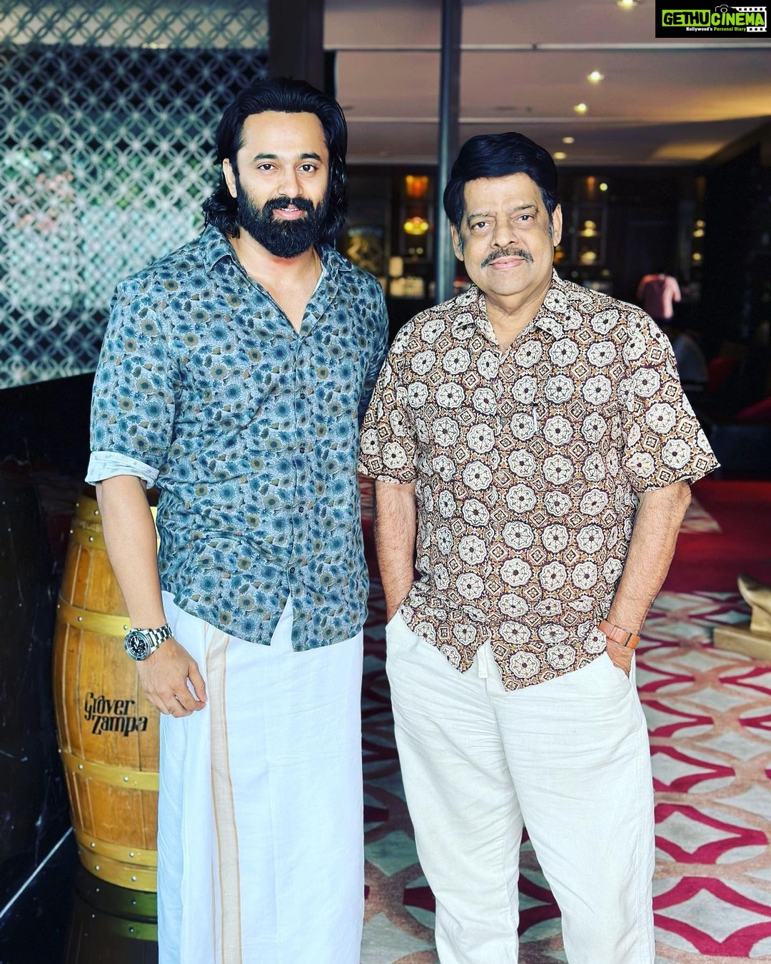 Unni Mukundan Instagram - After the much awaited meet with Shri Balachandran Menon Sir. A shot gun of energy and positivity is what I have to say about this man. Thank you for sharing your inspiring life journey over a cup of coffee. Until next time, I Will nurture your words, “keep the fire Burning” ! @sbalachandramenon