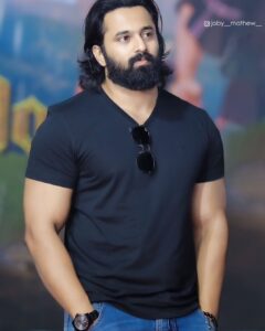 Unni Mukundan Instagram - Happy easter 😇 @joby__mathew__ 📸