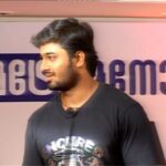 Unni Mukundan Instagram – With more than a decade in the film industry, having achieved almost everything I dreamt off as a teen ager, and moving on with the new found ambitions and goals, I was thrilled to the core to see this video (2008/09) of The old me who was chasing his dreams. This video is extremely special and I somehow got the guts to share it with all those who are trying and slogging it out for that one tiny sneak in towards their goals. I had lost the auditions Back then. I was terribly heart broken that day. I’m just glad I took the rejection to my head and not to my heart. Guess, I’m pure lucky to be here amongst you today. Guess, I have worked hard for this. Never enough though. But, today is very special, M here basking the success of believing in the beauty of my dreams and nurturing my inner self. To that boy/girl trying hard, I just wanna say that, Pls Don’t you ever give up on yourself. 🤝☺️

https://youtu.be/aDrFmbaPogw

P.S: how I wish some1 told me that I will make it
To what I was striving for. I wouldn’t have cried that much for losing the auditions. Anyways, life is a marathon and never a sprint. See you at the movies guys!