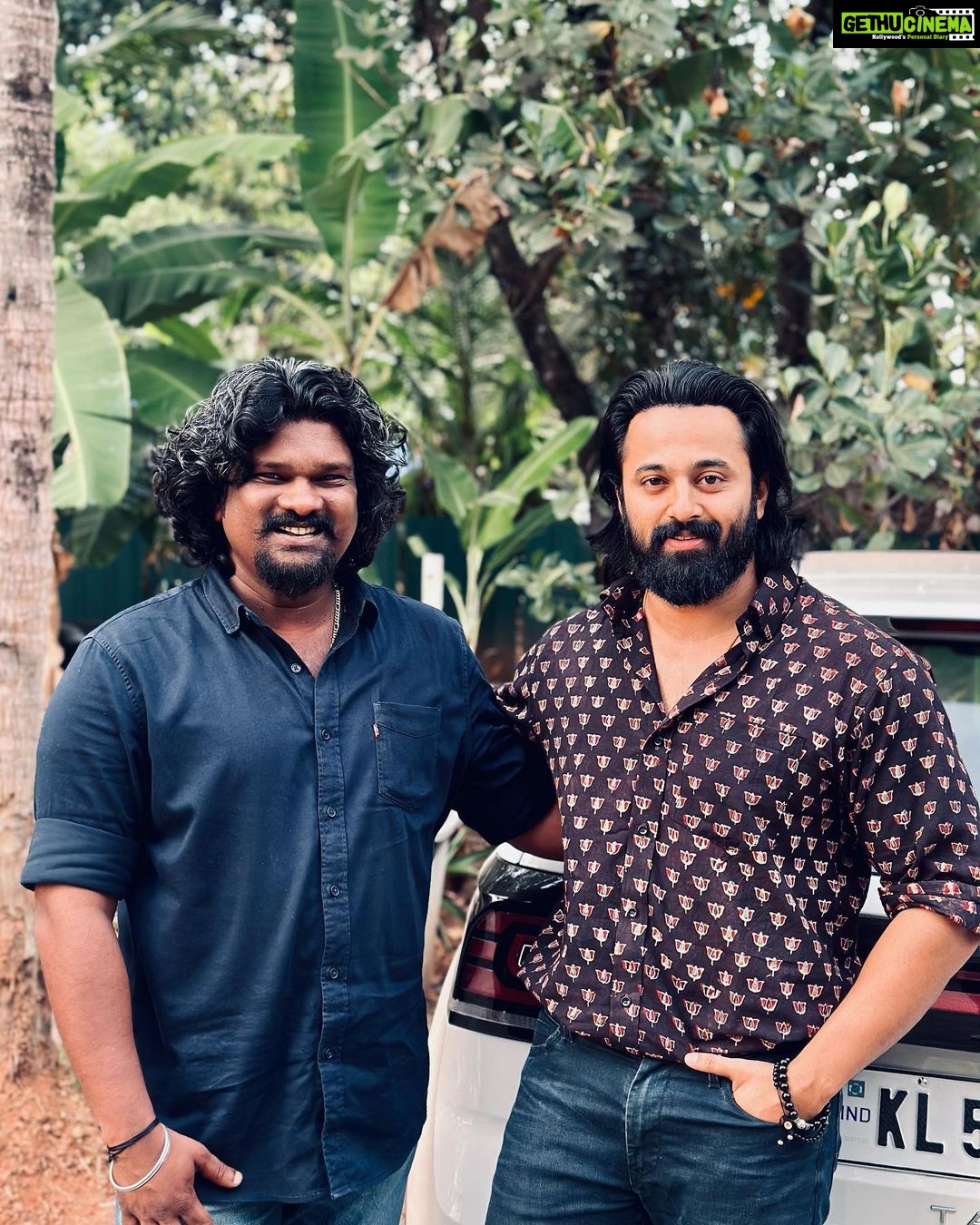Unni Mukundan Instagram - With my Khatarnak brother @ajai_vasudev 😎