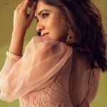 Vani Bhojan Instagram - Shot by @prachuprashanth Outfits & Styling by @chaitanyarao_official Makeup by @kalwon_beauty Hair by @ganesh_hair_architect