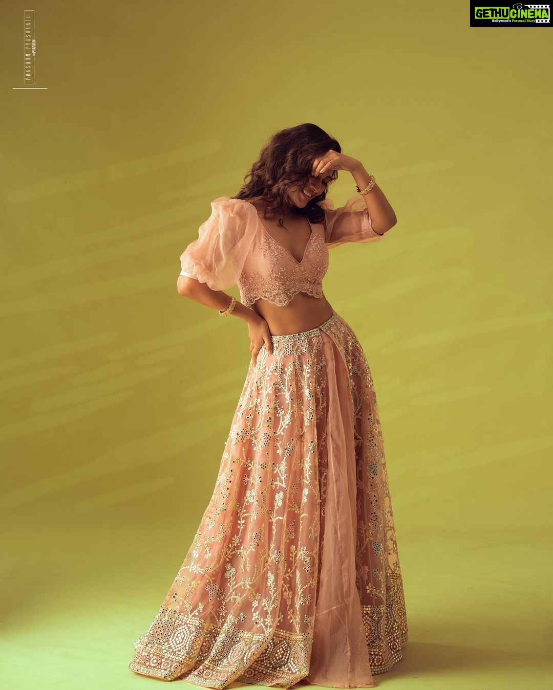 Vani Bhojan Instagram - Shot by @prachuprashanth Outfits & Styling by @chaitanyarao_official Makeup by @kalwon_beauty Hair by @ganesh_hair_architect