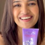 Vani Bhojan Instagram - #Collab Here’s the perfect solution for my My Haircare Routine! With constant shoots and travel, I’m always on the hunt for products that make my hair look and feel great all year round. But when I heard about L’Oréal Paris’s new Hyaluron Moisture Haircare Range, I just knew I had to get it! The moisturizing shampoo and conditioner detangles my hair and locks the hydration for upto 72 hr. The Hydra Filling Cream was the cherry on the icing! It was just the best addition to my Haircare routine. Not only did it make my hair look soft but also feel healthier and hydrated. Isn’t it great to hear ‘no more bad hair days’? Well if you wish for that too, go grab this now! I’m sure you won’t be disappointed! @lorealparis @flipkart #HydrateWithHyaluron #HyaluronMoisture #HydraFillingNightCream #72hrhydration