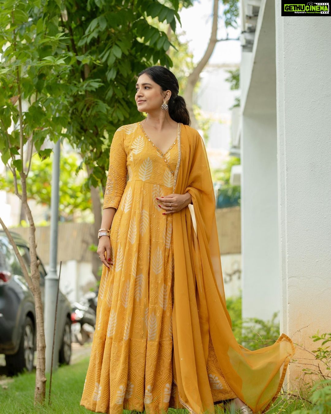 Vani Bhojan Instagram - ๐๐งก @label_afeera @pradejewels @kiransaphotography