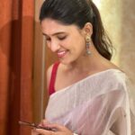Vani Bhojan Instagram - ❤️