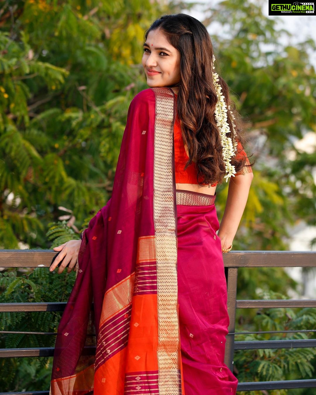 Vani Bhojan Instagram - ❤️ @thepallushop @arunprasath_photography