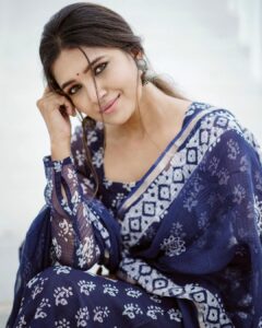 Vani Bhojan Instagram - ❤️ @elegant_fashion_way @arunprasath_photography