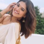 Vani Bhojan Instagram - ❤️😊
