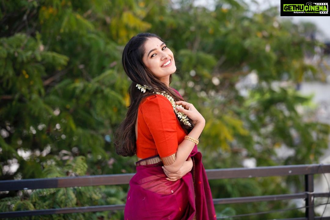 Vani Bhojan Instagram - @thepallushop @arunprasath_photography