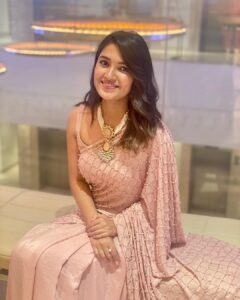 Vani Bhojan Instagram - ❤️ @pradejewels Blouse - @studio149