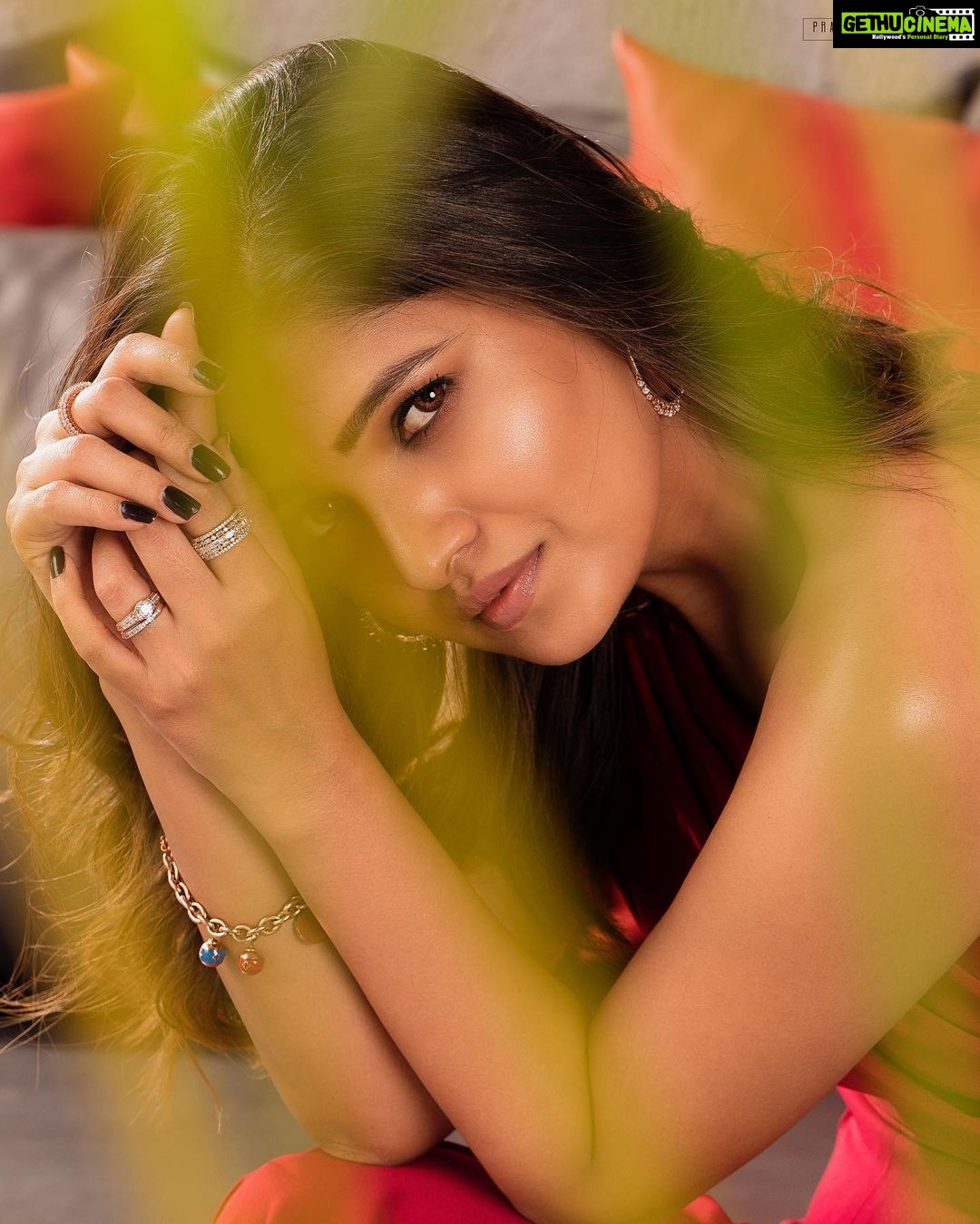 Vani Bhojan Instagram - Shot by @prachuprashanth Styled by @priyaa.karan Outfit @ete_india Makeup and Hair @vurvesalon Jewellery @mspinkpantherjewel Location @novotelchennaisipcot