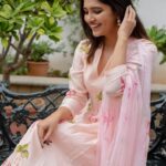Vani Bhojan Instagram - @picchika @priyaa.karan @kiransaphotography