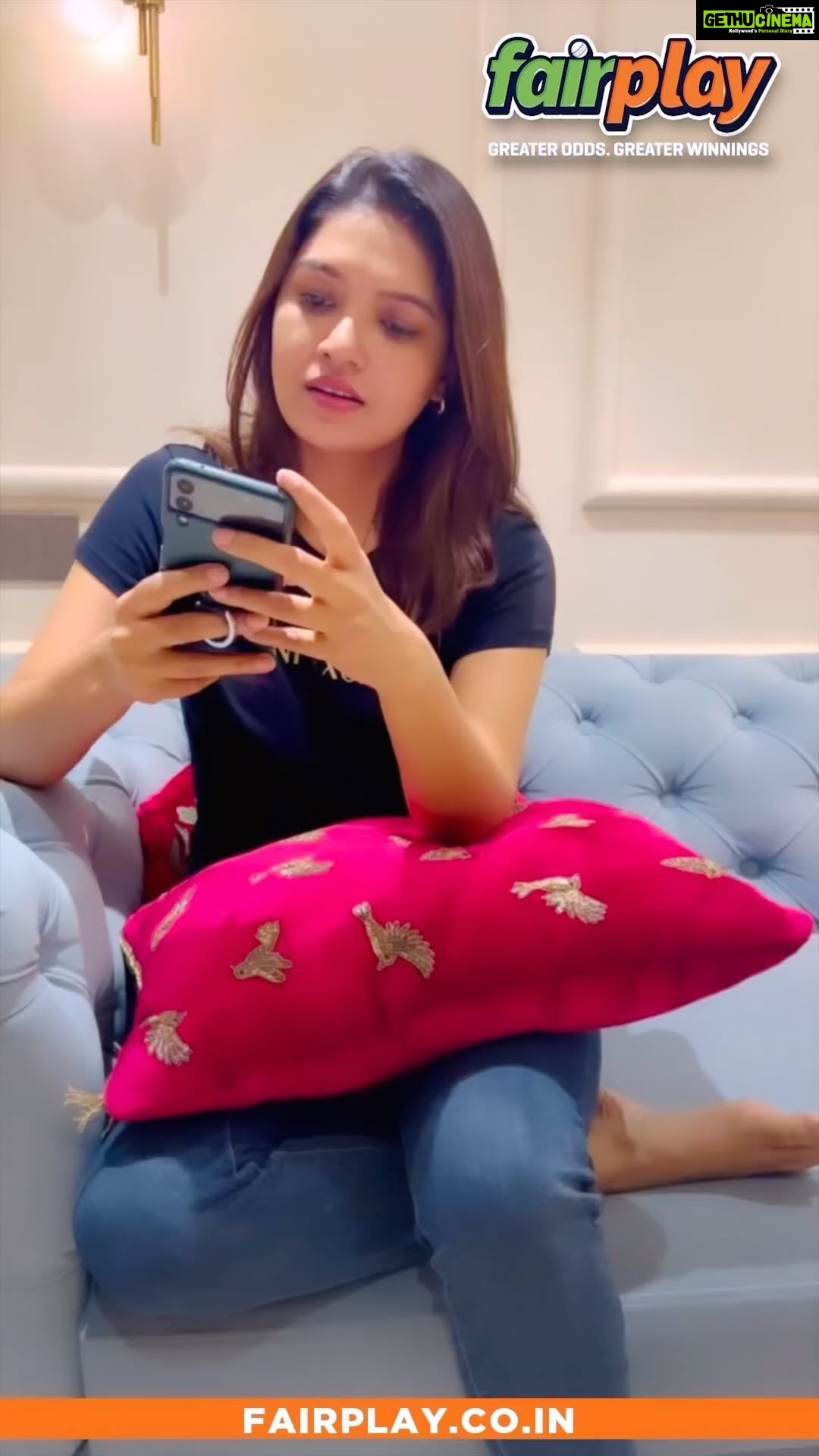 Vani Bhojan Instagram - Use Affiliate Code VANI300 to get a 300% first and 50% second deposit bonus. This Womenβs Premiere League, watch the matches LIVE on FairPlay- free of cost, ad free and faster than TV! Win BIG in the debut season of the WPL by betting at the best odds in the market only on FairPlay. π Greater odds = Greater winnings π° Instant withdrawals within 10 mins 24*7 π² Exciting loyalty, referral and other bonuses π©π»βπ» 24*7 customer support #fairplayindia #fairplay #winbig #wincash #sportsbook