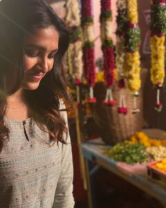 Vani Bhojan Instagram - 😊❤️