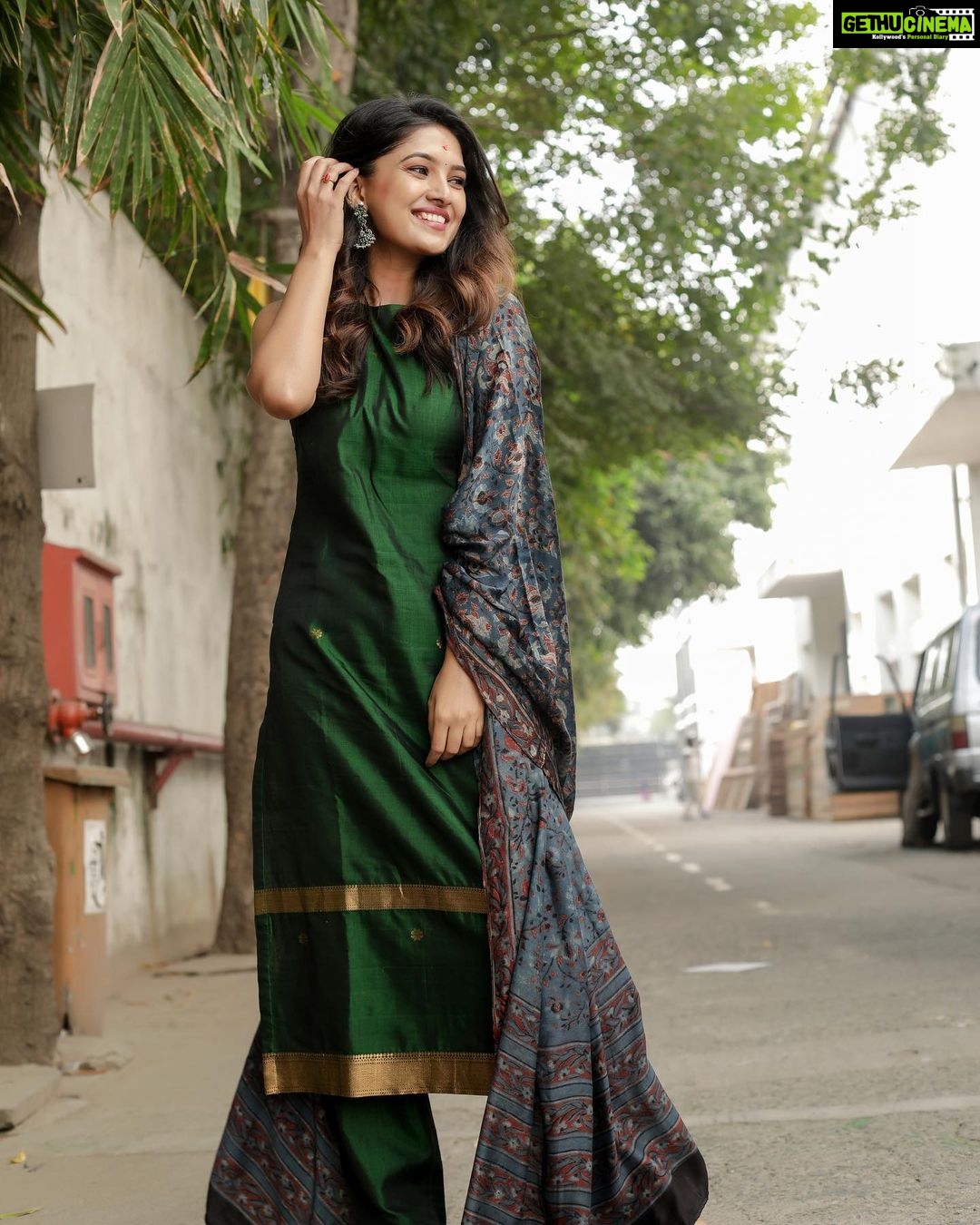 Vani Bhojan Instagram - ❤️ @rimliboutique @kiransaphotography @merasalofficial