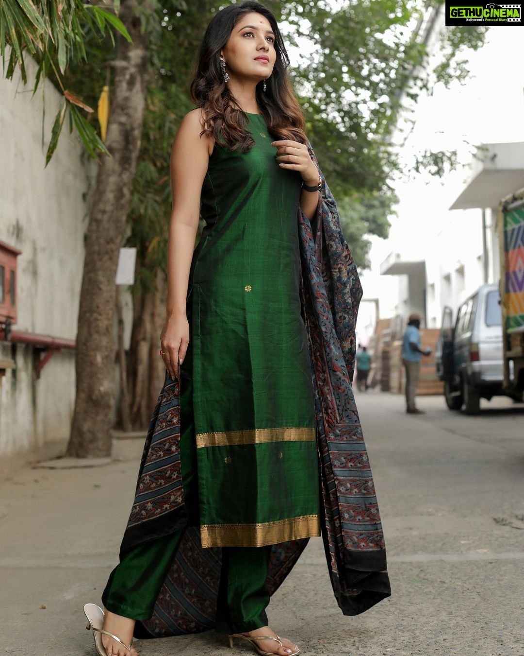 Vani Bhojan Instagram - ❤️ @merasalofficial @rimliboutique @kiransaphotography