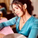 Vani Bhojan Instagram - #workmodetoday 💙