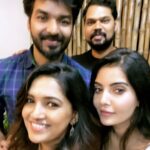 Vani Bhojan Instagram - #triplesthefun @actorjai @scharukesh @actor_vivekprasanna @madhuri_mj ❤️