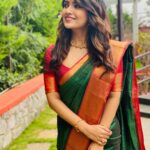 Vani Bhojan Instagram - ❤️saree @thenmozhidesigns Jewellery @vasahindia