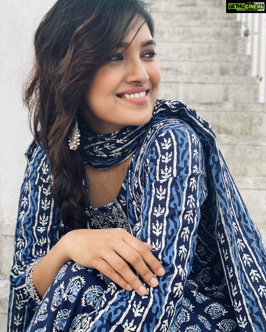 Vani Bhojan Instagram - ❤️ @vastara_thelabel