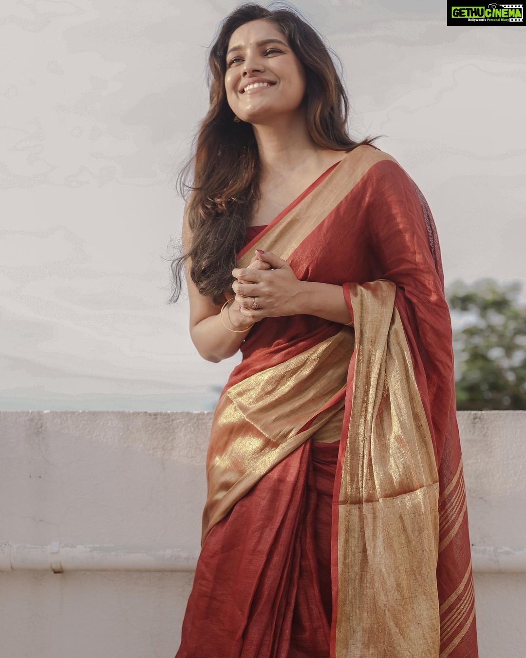 Vani Bhojan Instagram - ❤️ saree - @thepallushop