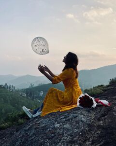 Vani Bhojan Instagram - Thank you for all the bday wishes ❤️. I'm grateful to all people who supported me through the years. Thank you for kindness and warm wishes ❤️❤️❤️love u all❤️❤️