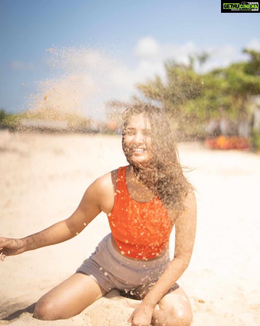 Vani Bhojan Instagram - 🧡 @gtholidays.in #baliindonesia #watersports Pandawa Water Sport Tanjung Benoa