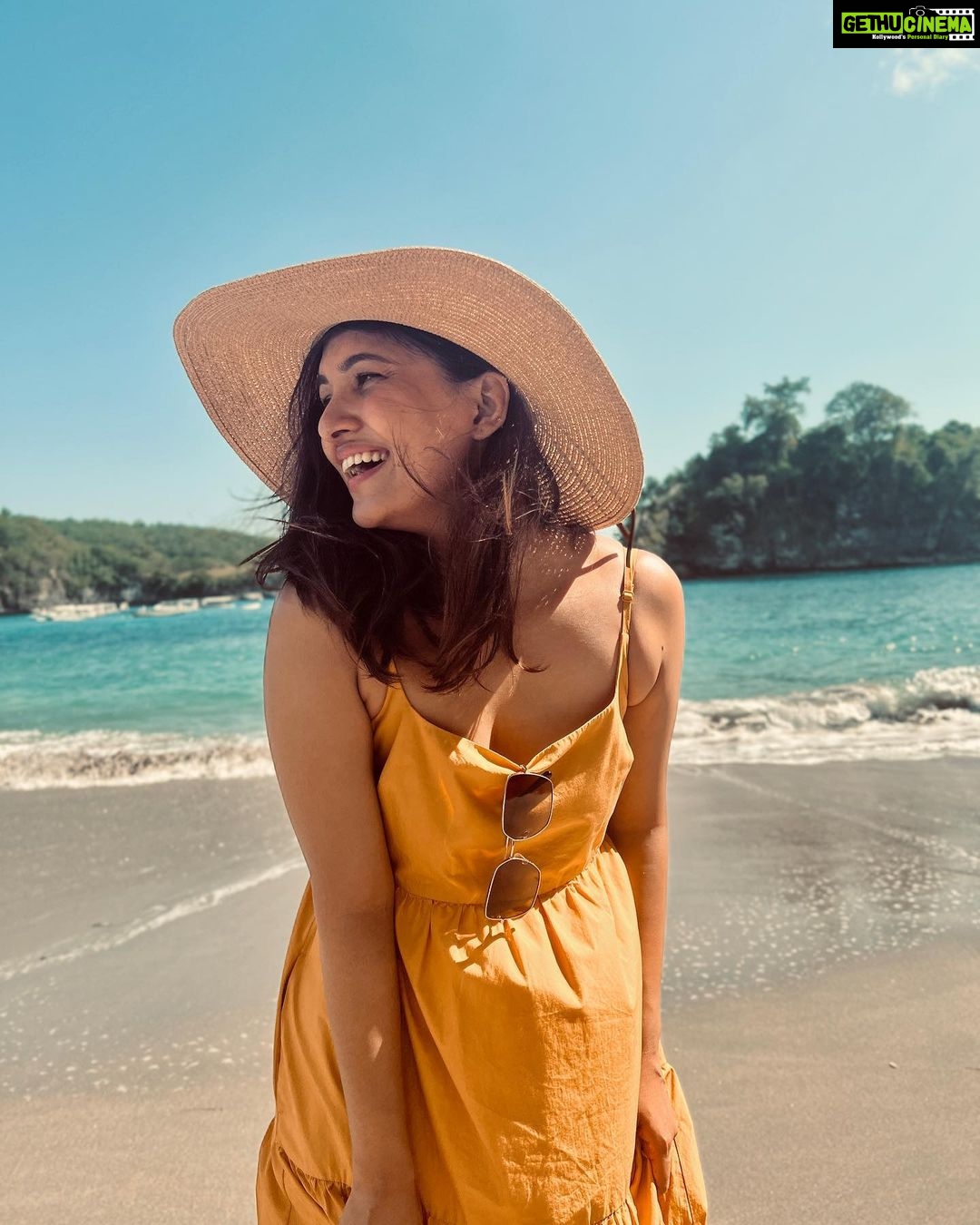 Vani Bhojan Instagram - ☀️DAY 2 @gtholidays.in #crystalbaybaliindonesia Crystal Bay Nusa Penida