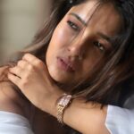 Vani Bhojan Instagram - Soaking in ☀️ with my new @danielwellington watch 🥰 Use my code “VANIXDW” to get 15% off on all purchases from website #ad #danielwellington #dwindia