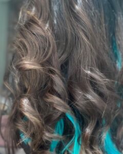 Vani Bhojan Instagram - Love with this new hair extension 💙 thank u @rachelstylesmith love itttttt 💋