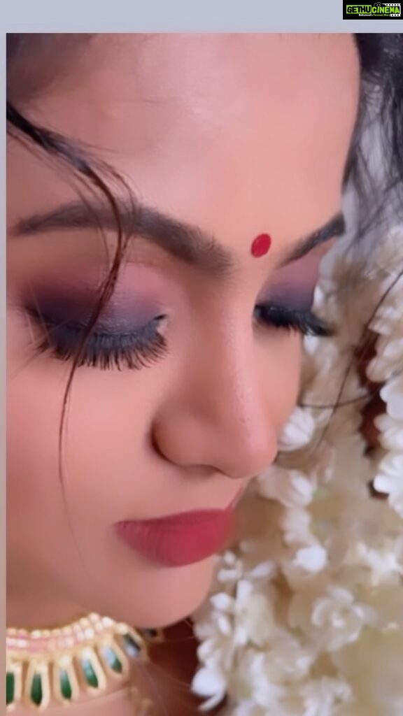 Veena Nair Instagram - Makeup @manjucalluna Jewellery @parakkat_jewels Kochi, India