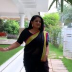 Veena Nair Instagram - Video yeduthu vetti music ittu thannathu Amjith bro @amjith.s Sari @manasi_boutique_21 Kozhikode