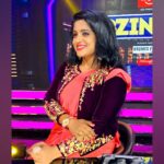 Veena Nair Instagram - Life is much better when you are living in present ❤️💫❤️ Styling @nithinju MC @roshnistvm 🥻@chic_designer_boutique Jewellery @kaya_online_ . . . . . . . . . .#positivevibes #stayhappy #zeekeralam #livethemoment #happyvibes #happysoul #ambuchandeamma #Veenanair #veenanairsouthindianactress #southindiancinema #southindiancinemas #mollywoodcinema #mollywoodactress #bollywood #indiancinemaforever #indiancinemagallery #indiapictures #instapost #instagram #dailypost #vijaysethupathi #makkalselvan #tamilcinema #tamilactress #kollywood