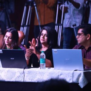 Veena Nair Instagram - Thank you team
 @impresario.events 
@hareesh_impresario
@kavithasantosh29 
Styling @nithinju
Costume @zoul_designz
MUA @rajeshkodungallurmakeupstudio
Thank you somuch da nithi💞❤️.
.
.
.
.
.
.
#misskerala2021 #impresarioevents #judgingpanel  #happymoments #beaurypageant