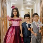 Veena Nair Instagram - അമ്പാടിയുടെ ബർത്ഡേയ് ഇത്രേയും മനോഹരമാക്കിയത് ടിയകുട്ടിയുടെ പ്രെസെൻസ് ആണ് .താങ്ക്സ് നിമിഷമുത്തേ ,അധികുട്ടൻ , രമേഷ്ച്ചേട്ടൻ .ഒത്തിരി സ്നേഹം ഒത്തിരി ഇഷ്ടം .thank you somuch nimisha❤️💞❤️@nimisharajeesh.vlogger Location @parakkatnatureresortmunnar PC @sreeorma #friendslikefamily #happyvibes #birthday #birthdaysurprise #tiyakutty♥️♥️♥️ #ambadi #ambuchandeamma #ambuchan #dhanwin #parakkatnatureresorts
