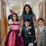 Veena Nair Instagram - അമ്പാടിയുടെ ബർത്ഡേയ് ഇത്രേയും മനോഹരമാക്കിയത് ടിയകുട്ടിയുടെ പ്രെസെൻസ് ആണ് .താങ്ക്സ് നിമിഷമുത്തേ ,അധികുട്ടൻ , രമേഷ്ച്ചേട്ടൻ .ഒത്തിരി സ്നേഹം ഒത്തിരി ഇഷ്ടം .thank you somuch nimisha❤️💞❤️@nimisharajeesh.vlogger Location @parakkatnatureresortmunnar PC @sreeorma #friendslikefamily #happyvibes #birthday #birthdaysurprise #tiyakutty♥️♥️♥️ #ambadi #ambuchandeamma #ambuchan #dhanwin #parakkatnatureresorts