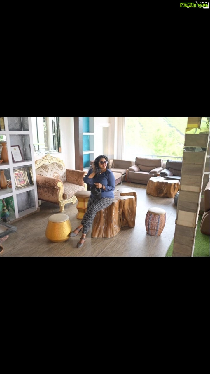 Veena Nair Instagram - I love my life. I love myself and I love you all💕❤️ @parakkatnatureresortmunnar Parakkat Nature Resorts