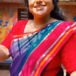 Veena Nair Instagram - உருகுதே மருகுதே ஒரே பார்வையாலே உலகமே சொலலுதே உண்ண பாத்தாலே Sari 🥻 @mrinalinidesign 🎥 @shaha_raihu #zeetvwifeisbeautiful #mondaytofriday7pm #missingyou #waitingforyou