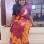 Veena Nair Instagram - 😛😛😛 Sari🥻 @manasi_boutique_21 #wifeisbeautiful #devika #location #locationfreetimes #instareels