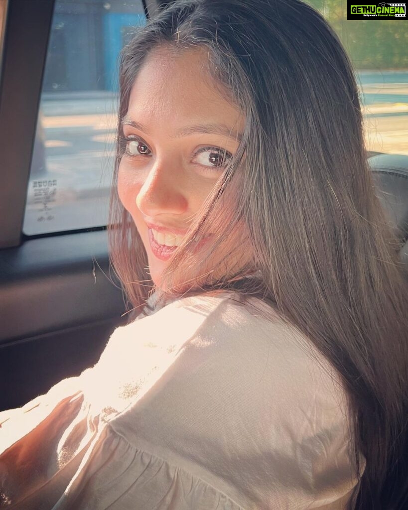 Veena Nandhakumar Instagram - Stories we carry behind those eyes.