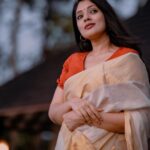 Veena Nandhakumar Instagram - Joining the club a bit late. 📷 @ajishpremphotography Draped by @shiyaabhishek