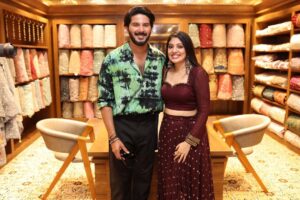 Veena Nandhakumar Instagram - @dqsalmaan 
@swayamvarasilksindia 
@anikhasurendran 
Wonderful event by @pradeepnairs 
@redfmmalayalam 
@parvathy_radio 
Thank u for being an amazing crowd kondoty❤️
Costume @swayamvarasilksindia 
Styling @leirakuncysiby 
MUA @vijilsmakeover