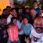 Venkat Kumar Gangai Amaren Instagram - Celebrating #maanaadu with my team!! Yes the direction/scripting team!!! Thank q boys for hanging in there with me for the past three years in this one single dream of mine!! Love u all!! U guys play a major vital role in this success!! Miss u @dirsaravanarajan master! #MaanaaduDirectionTeam #maanaadublockbuster