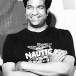 Vennela Kishore Instagram - Safest Filter ever when uploaded with quotes like ‘color is descriptive, black n white is interpretive’ and added hashtags like... #FilterFriday 😎