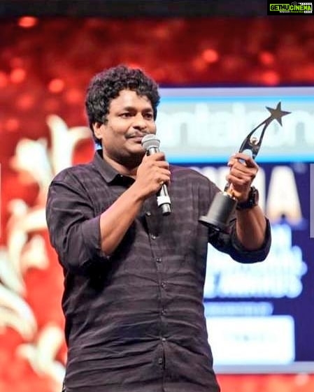 Vennela Kishore Instagram - Super Duper Happy for my dearest Satya on recieving #SIIMA award in 'Best Comedian' Category 😀😀🤗🤗 #Chalo ✨✨✨