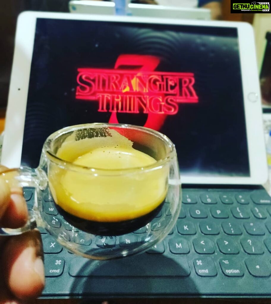 Vennela Kishore Instagram - Coffee n Curiousity Voyage #strangerthings3 #strangecupgoodbrew