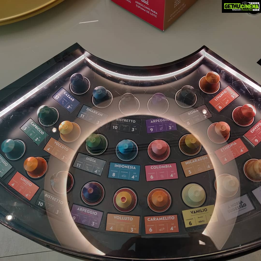 Vennela Kishore Instagram - @nespresso coffee pod store🤩🤩🤩🤩..typical koi milgaya-mera dilgaya moment🙈🙈 Lisbon, Portugal