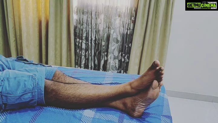 Vennela Kishore Instagram - Spider ipad stand..My best buy in recent times..quite comfy.. Pls ignore my #ChimpanzeeLegs